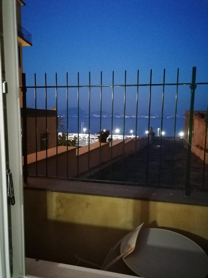 Napoli D'Amare B&B المظهر الخارجي الصورة