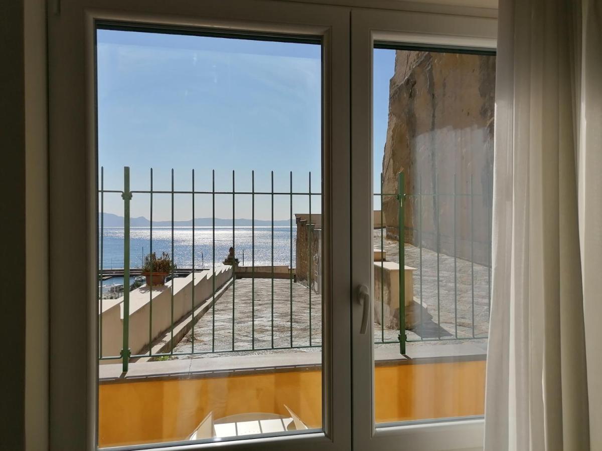 Napoli D'Amare B&B المظهر الخارجي الصورة